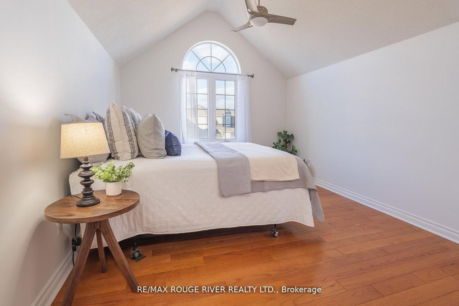 433 Woodsmere Crescent • Pickering, ON photo 21