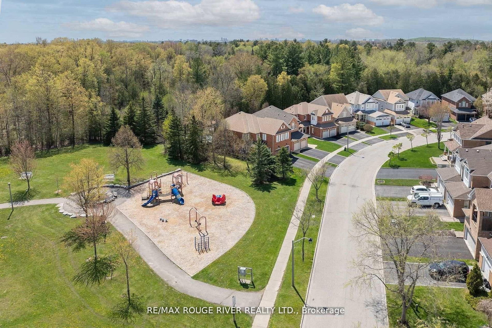 433 Woodsmere Crescent • Pickering, ON photo 27