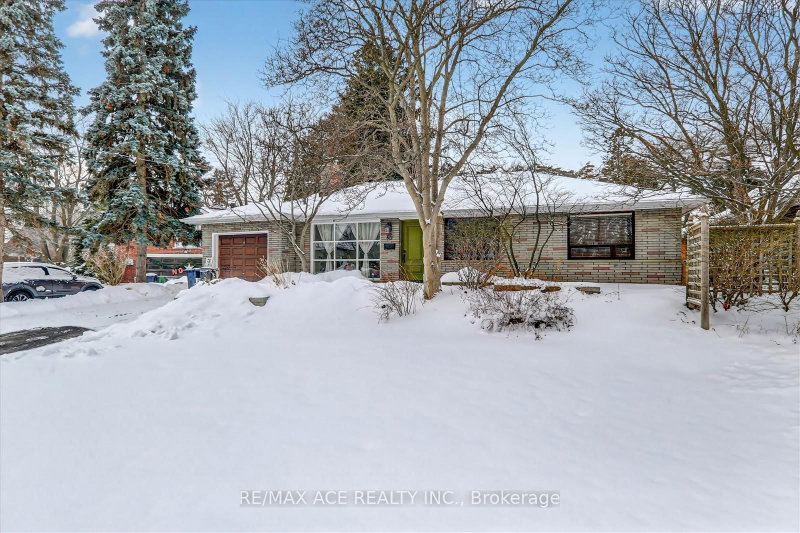Bsmt - 40 Brinloor Boulevard
