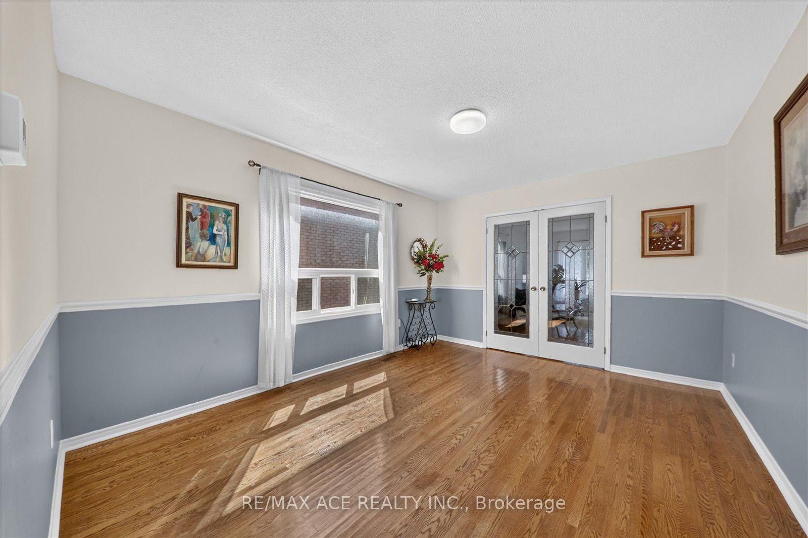 2504 Linwood Street • Pickering, ON photo 14