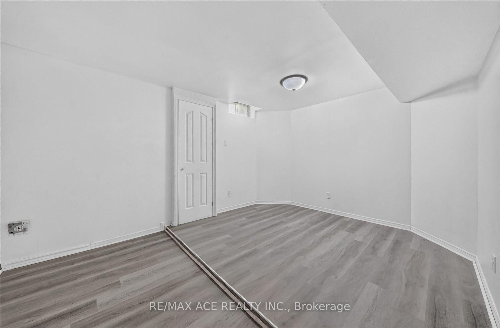 2504 Linwood Street • Pickering, ON photo 42