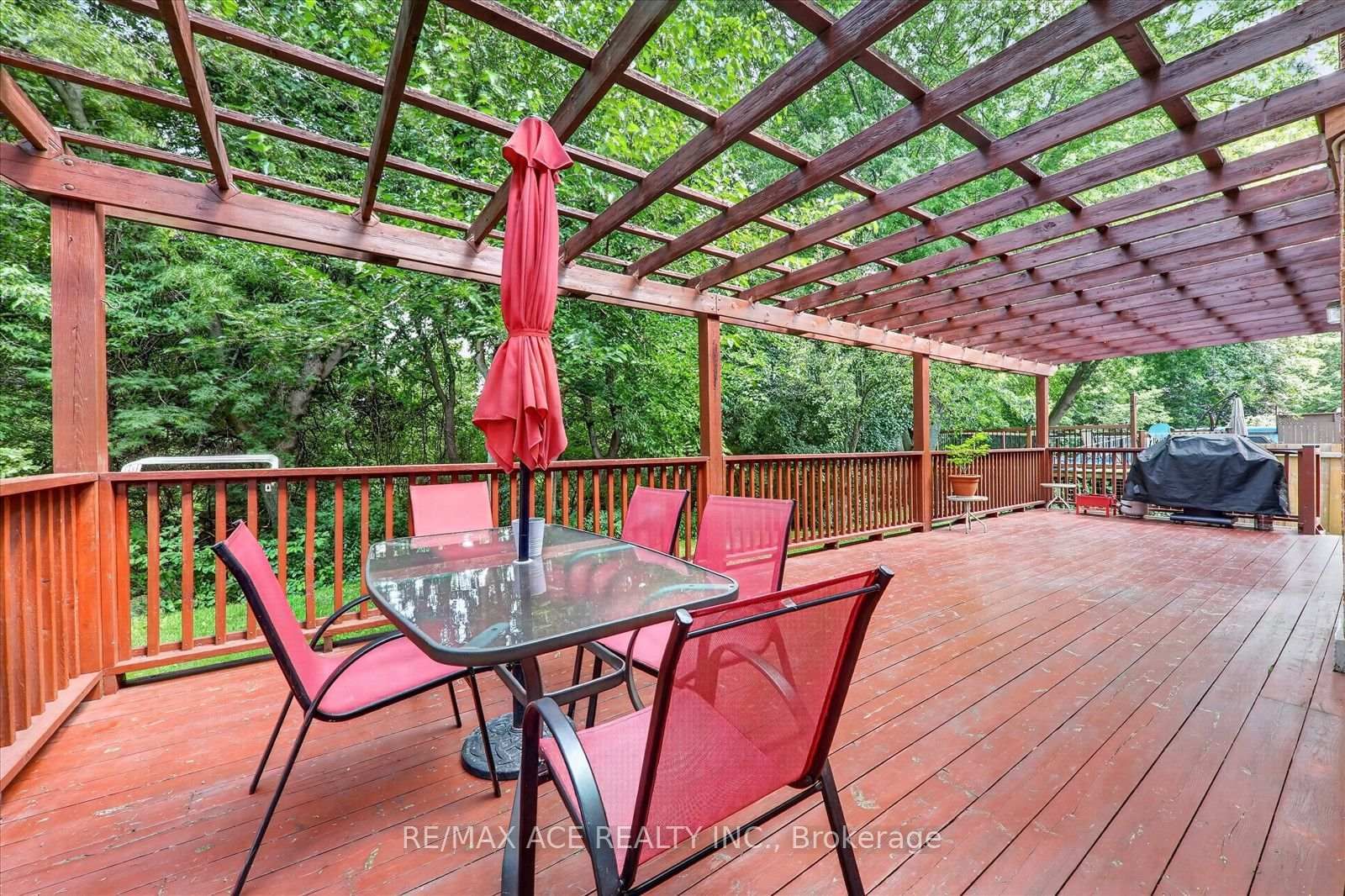 2504 Linwood Street • Pickering, ON photo 46