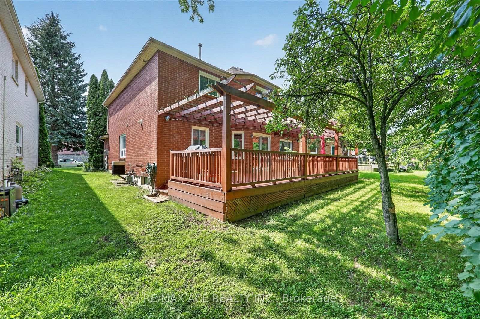 2504 Linwood Street • Pickering, ON photo 47