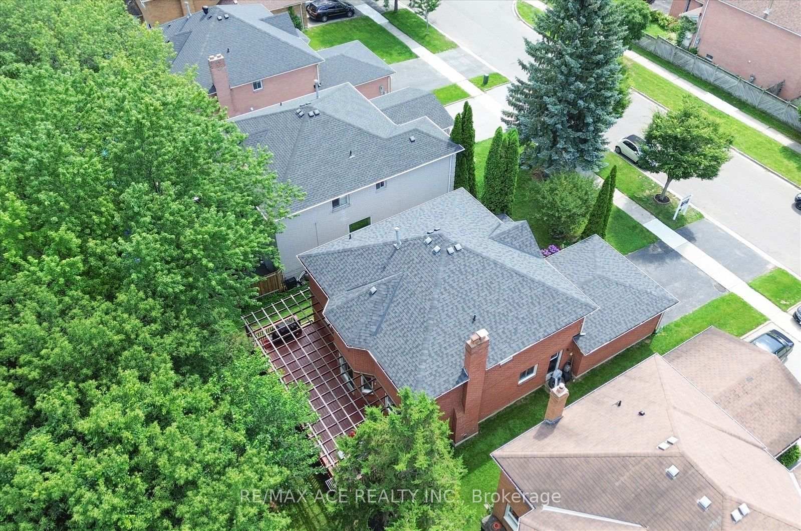 2504 Linwood Street • Pickering, ON photo 49