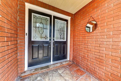 2504 Linwood Street • Pickering, ON photo 8