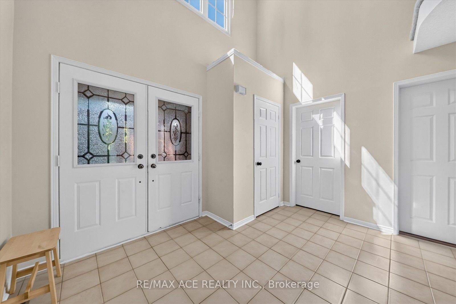 2504 Linwood Street • Pickering, ON photo 9