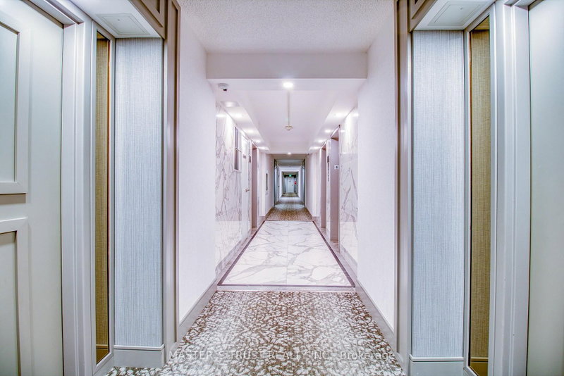 607 - 255 Bamburgh Circle W