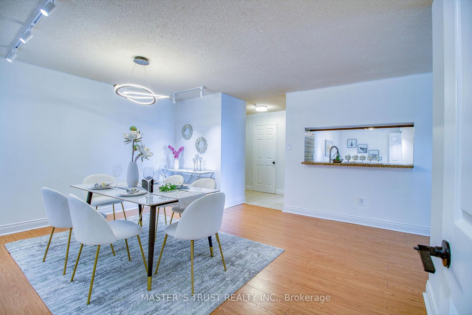 255 Bamburgh Circle W • #607 • Toronto, ON photo 6