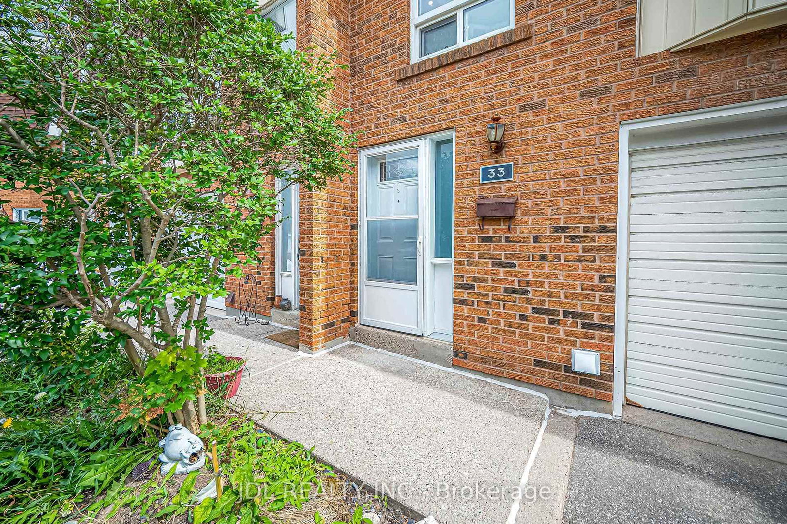 100 Bridletowne Circle • #33 • Toronto, ON photo 5