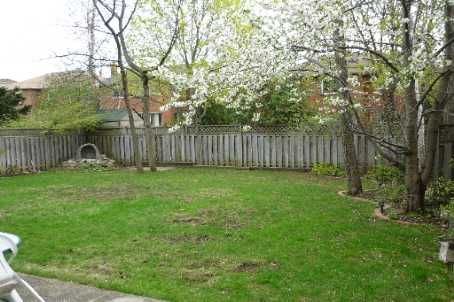 537 Charnwood Crt, Pickering, L1V4Y5 | Image 3