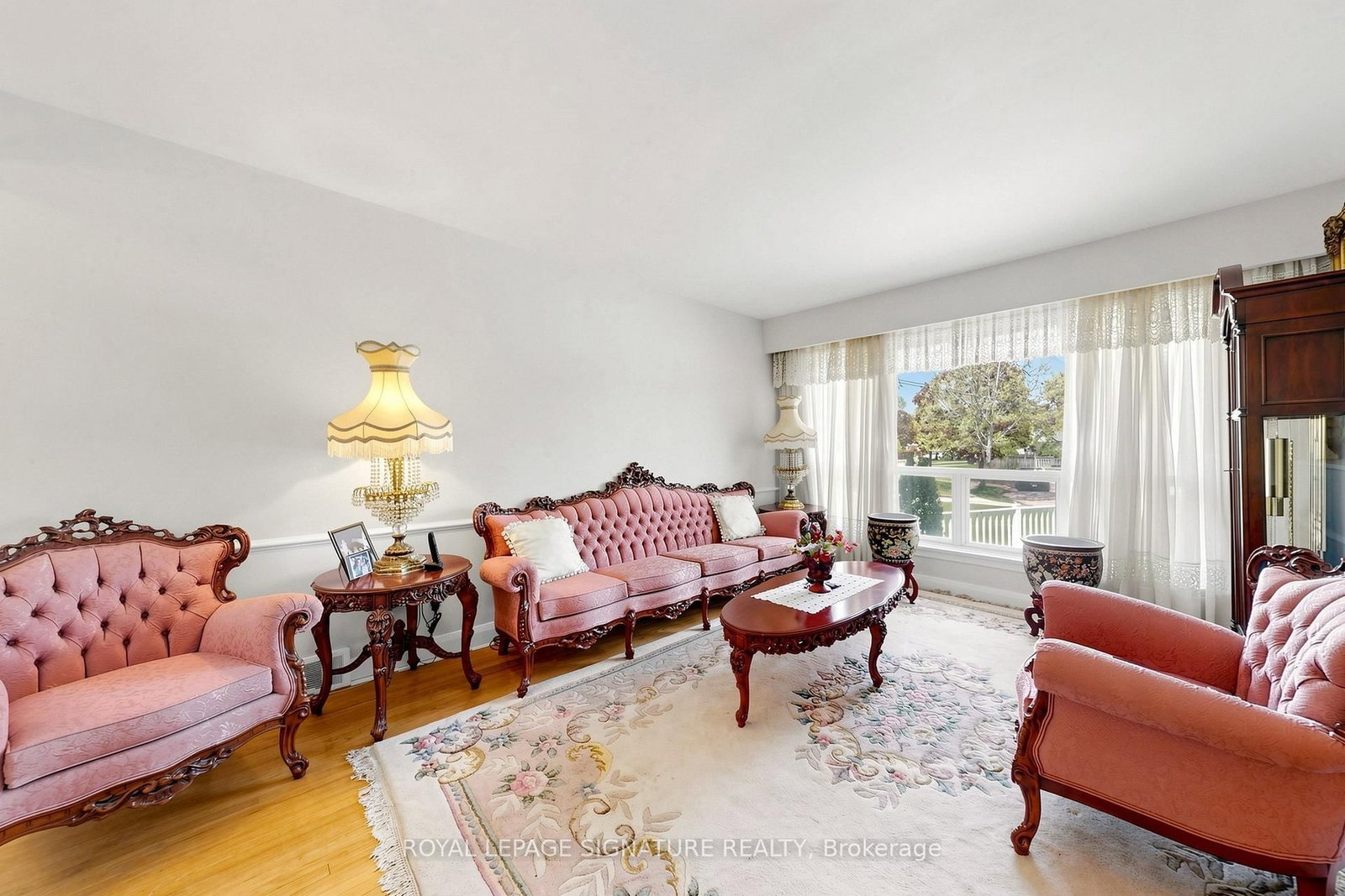 38 Lingarde Drive • Toronto, ON photo 10