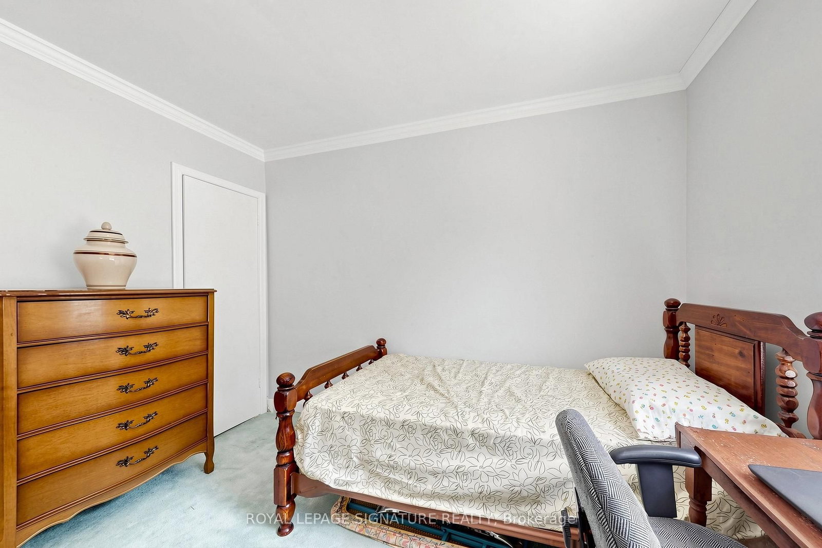 38 Lingarde Drive • Toronto, ON photo 19