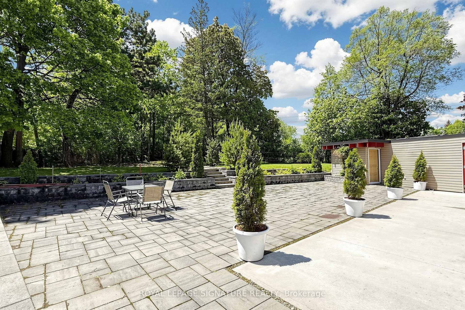 38 Lingarde Drive • Toronto, ON photo 2