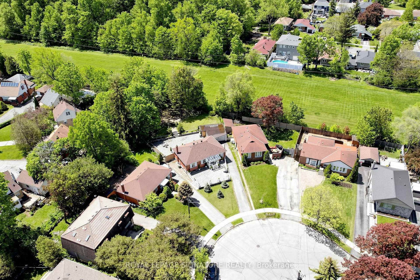 38 Lingarde Drive • Toronto, ON photo 28