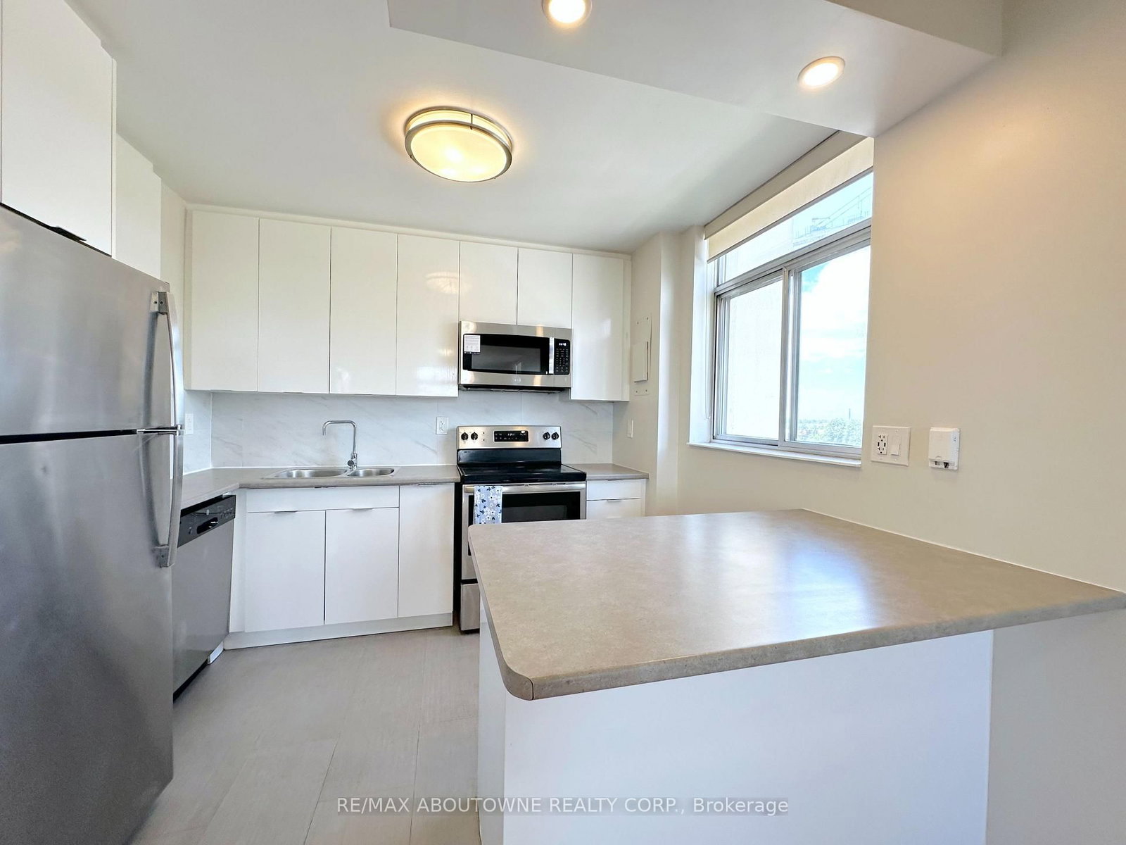 925 - 30 Denton Avenue, Toronto 5