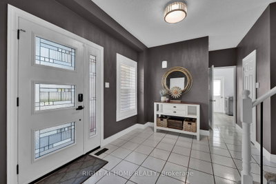 75 Auburn Lane • Clarington, ON photo 6