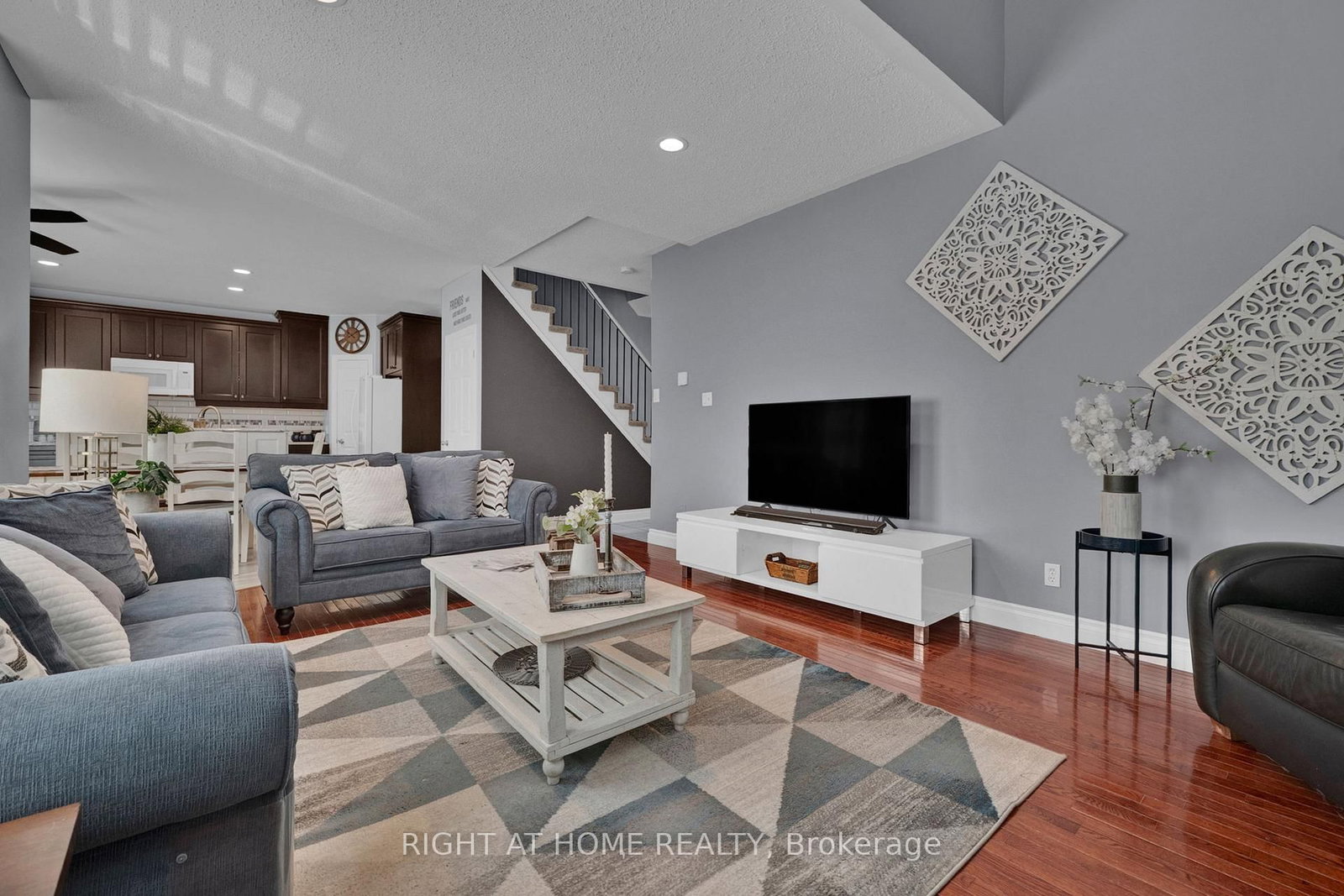 75 Auburn Lane • Clarington, ON photo 9