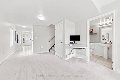 36 Comfort Way • Whitby, ON photo 8