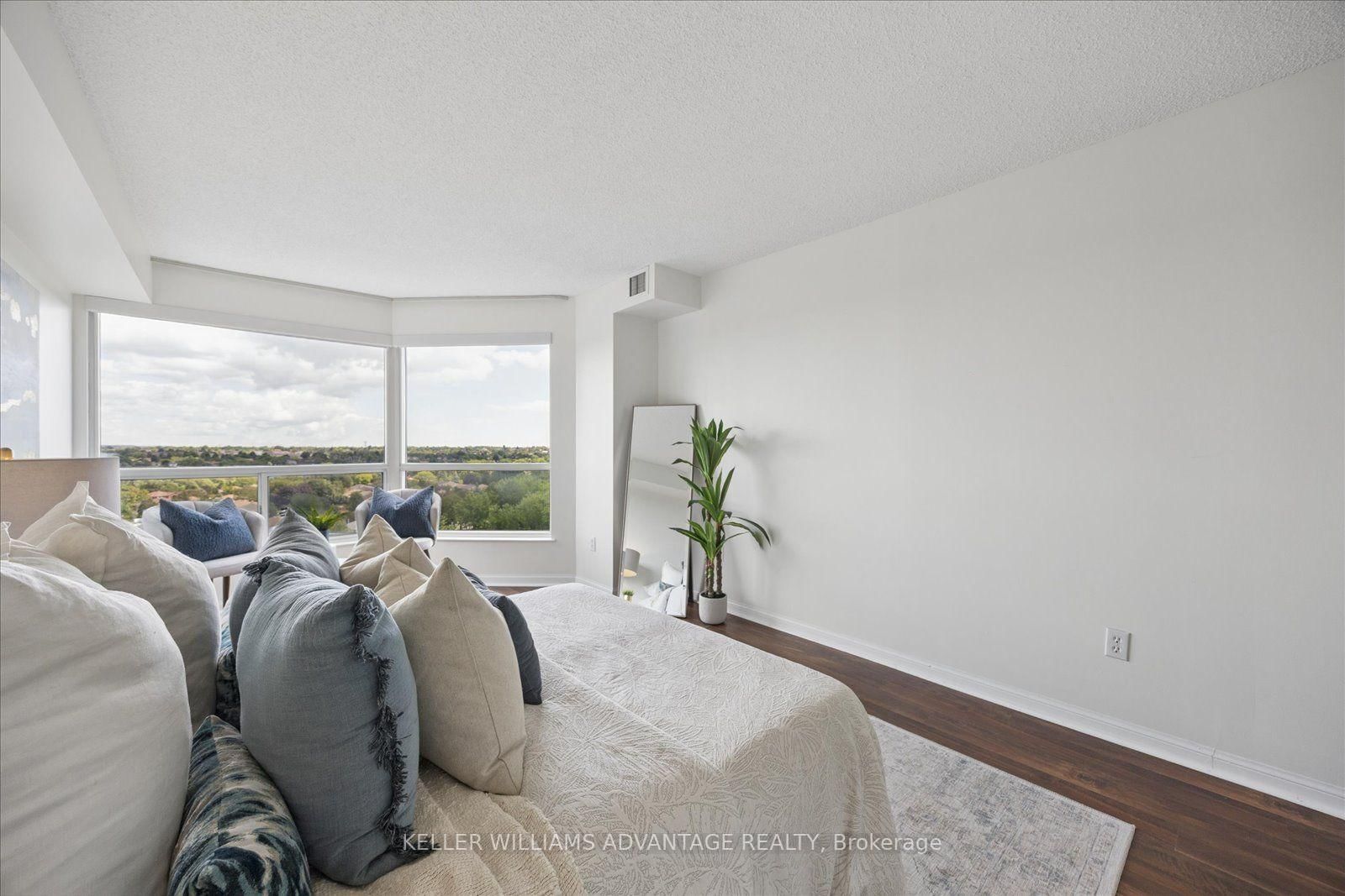712 Rossland Road E • #903 • Whitby, ON photo 11