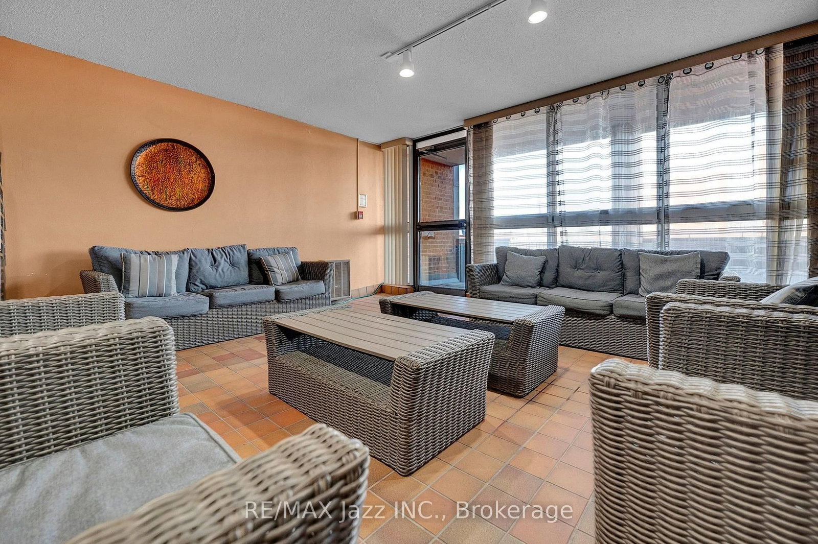 80 Athol Street E • #608 • Oshawa, ON photo 27