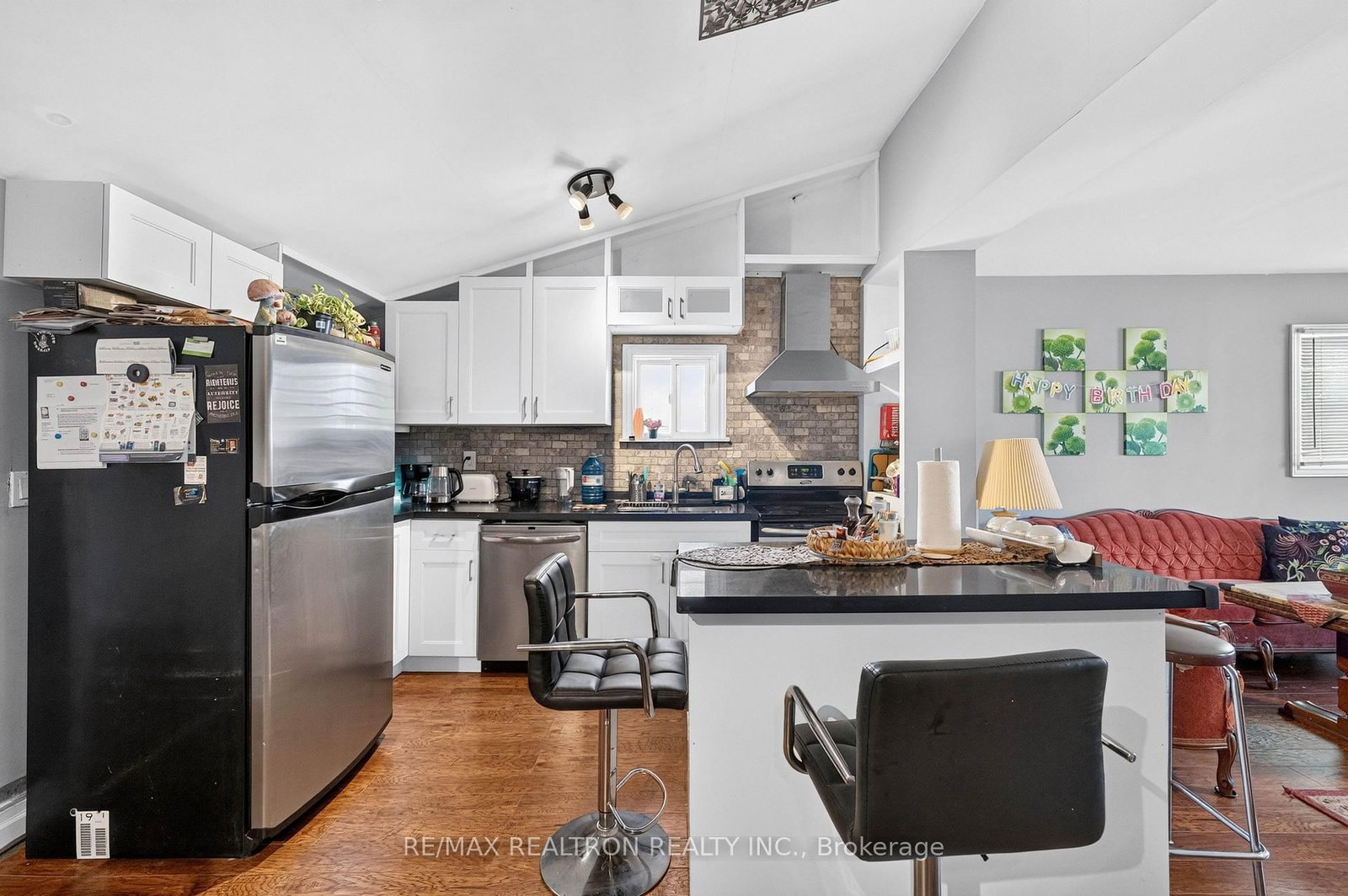 31 Albany Street • Oshawa, ON photo 13