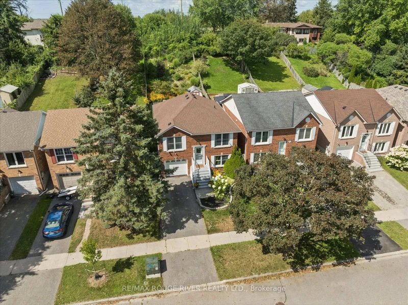 45 Mccrimmon Crescent