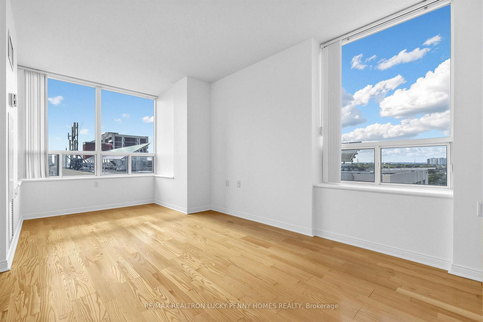 2800 Warden Toronto,ON M1W 3Z6 — Photo 12