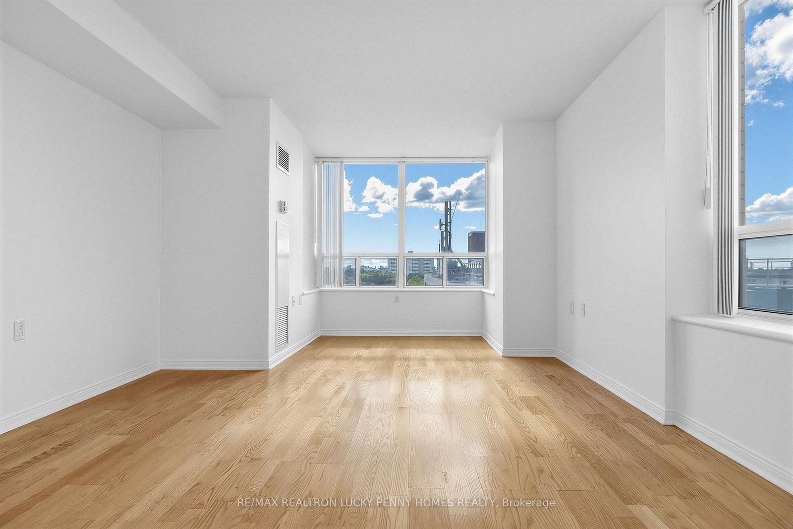 2800 Warden Toronto,ON M1W 3Z6 — Photo 9
