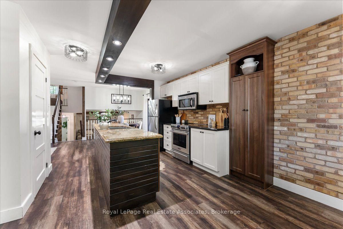 1464 Trowbridge Drive • Oshawa, ON photo 5