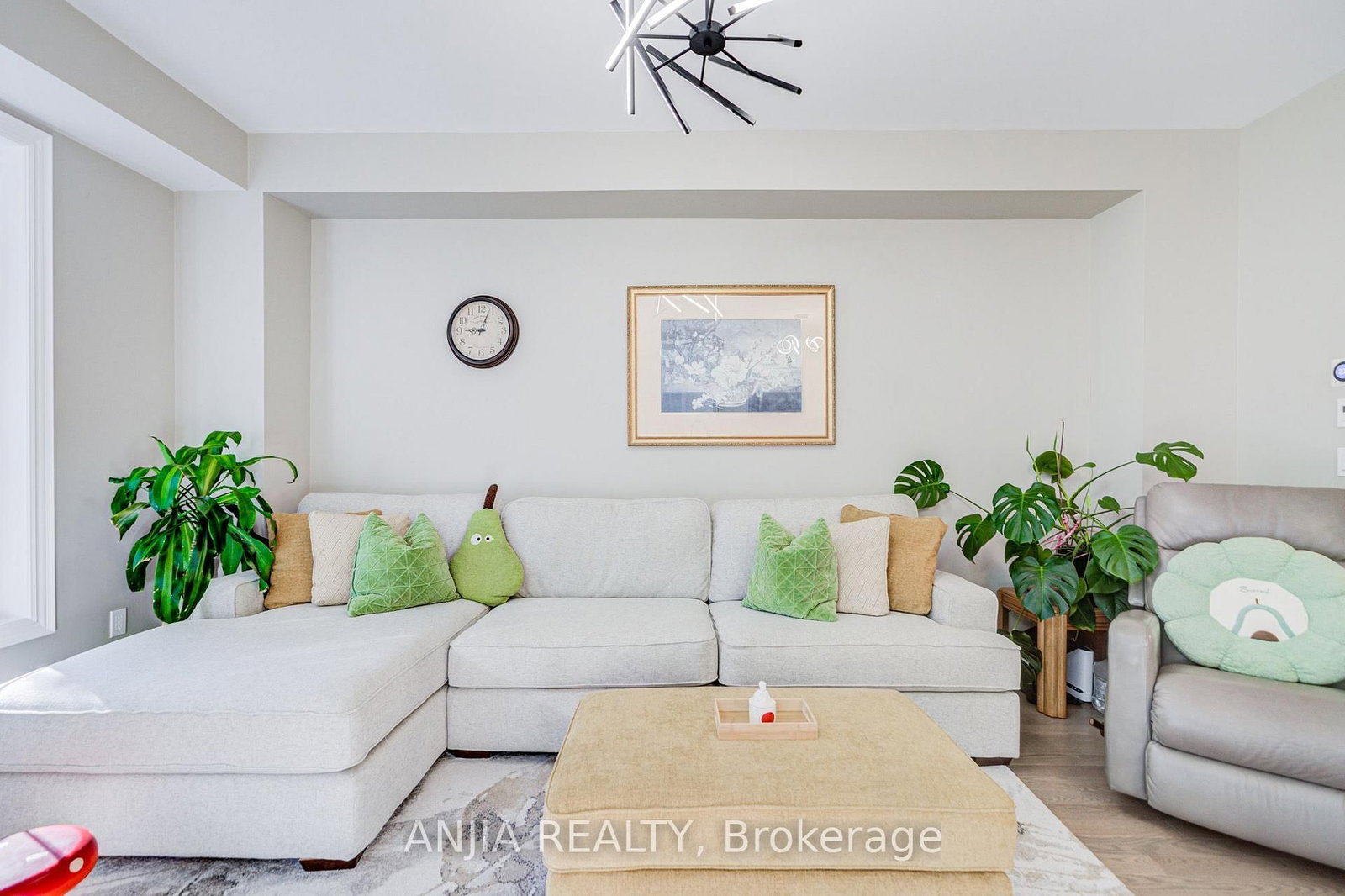 33 Aldridge Lane • Clarington, ON photo 11