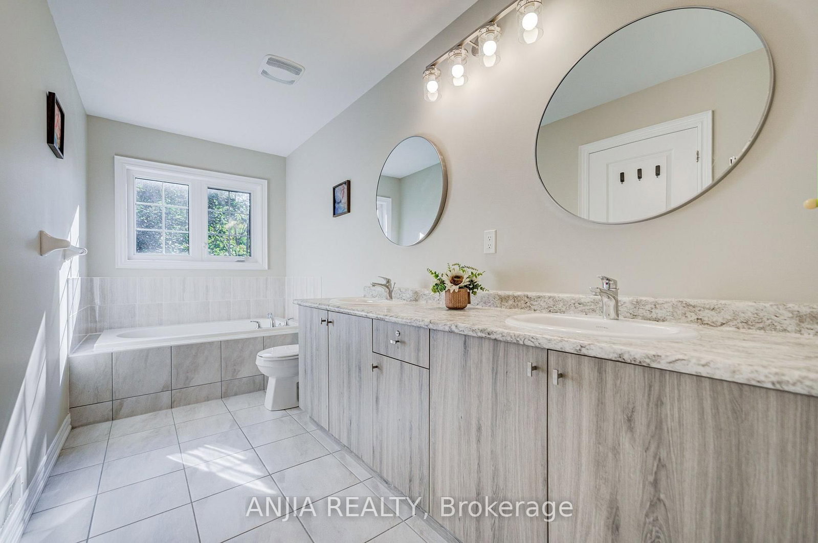 33 Aldridge Lane • Clarington, ON photo 25