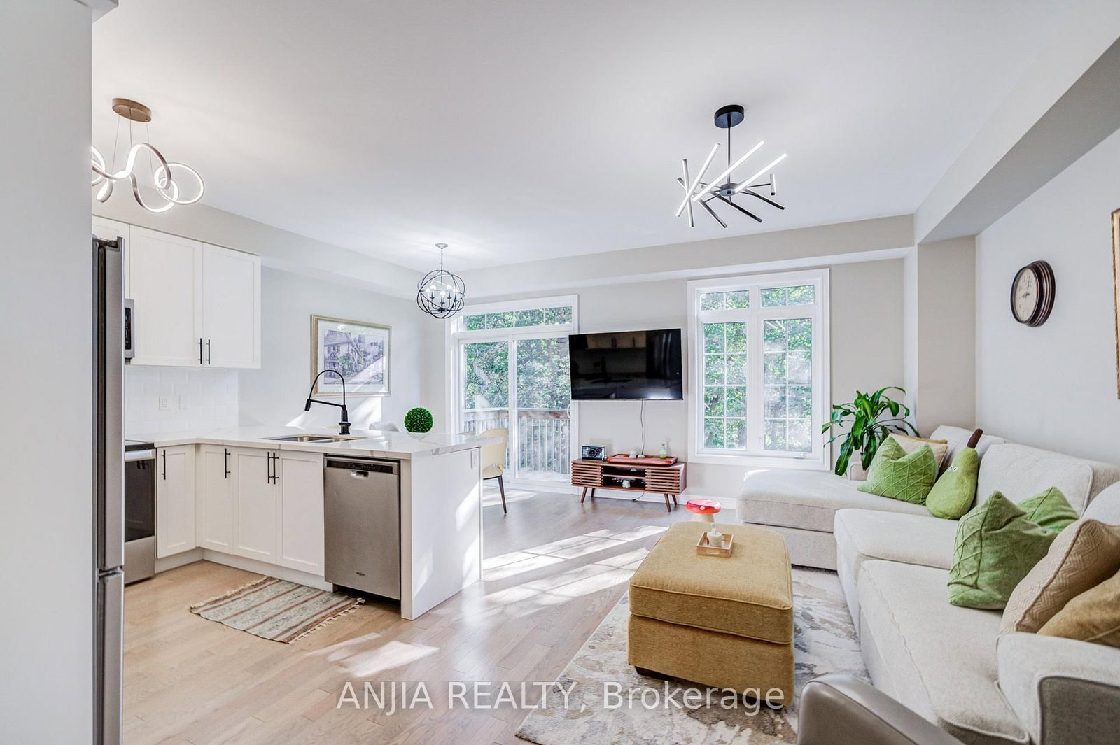 33 Aldridge Lane • Clarington, ON photo 8