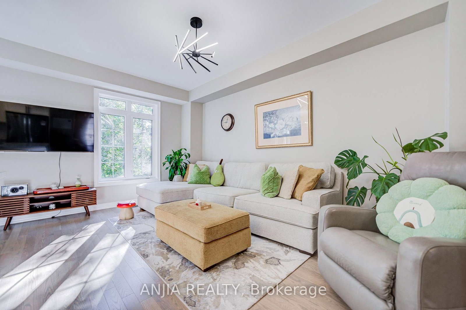 33 Aldridge Lane • Clarington, ON photo 9