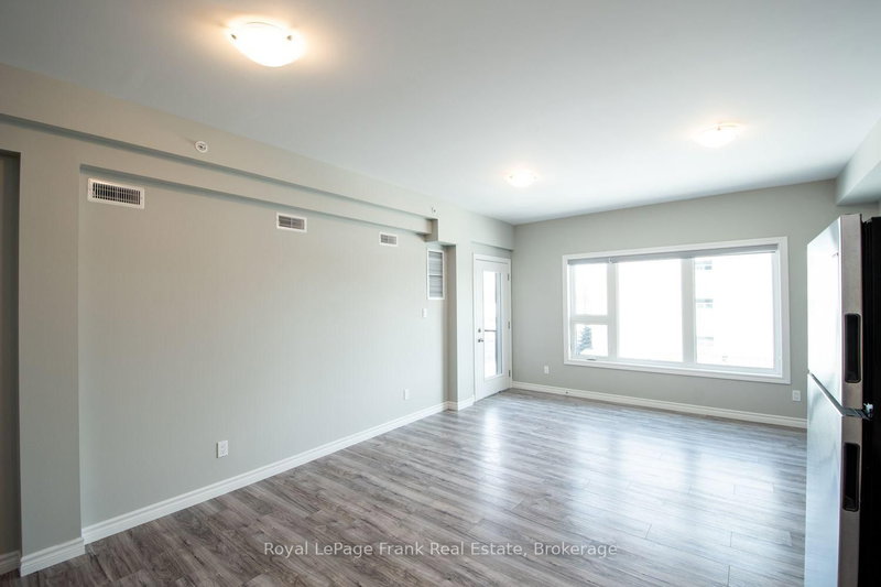 302 - 143 Bloor Street W