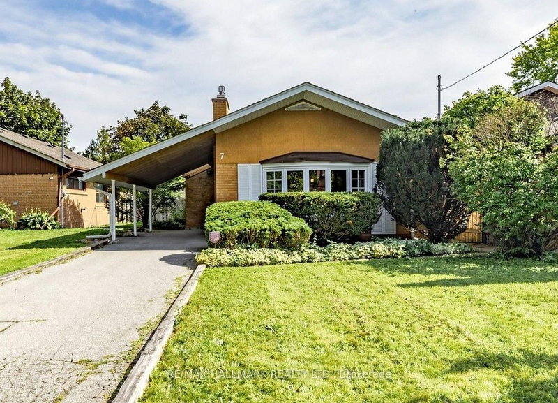 7 Panmure Crescent