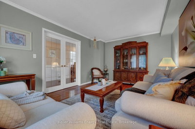 2 Murkar Crescent • Whitby, ON photo 5