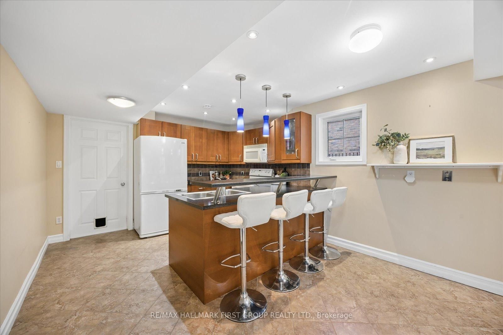 1028 Highbrooke Court • Oshawa, ON photo 22