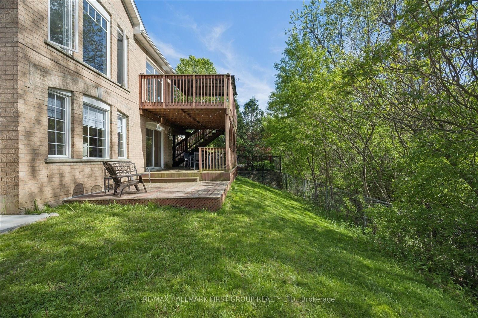 1028 Highbrooke Court • Oshawa, ON photo 38