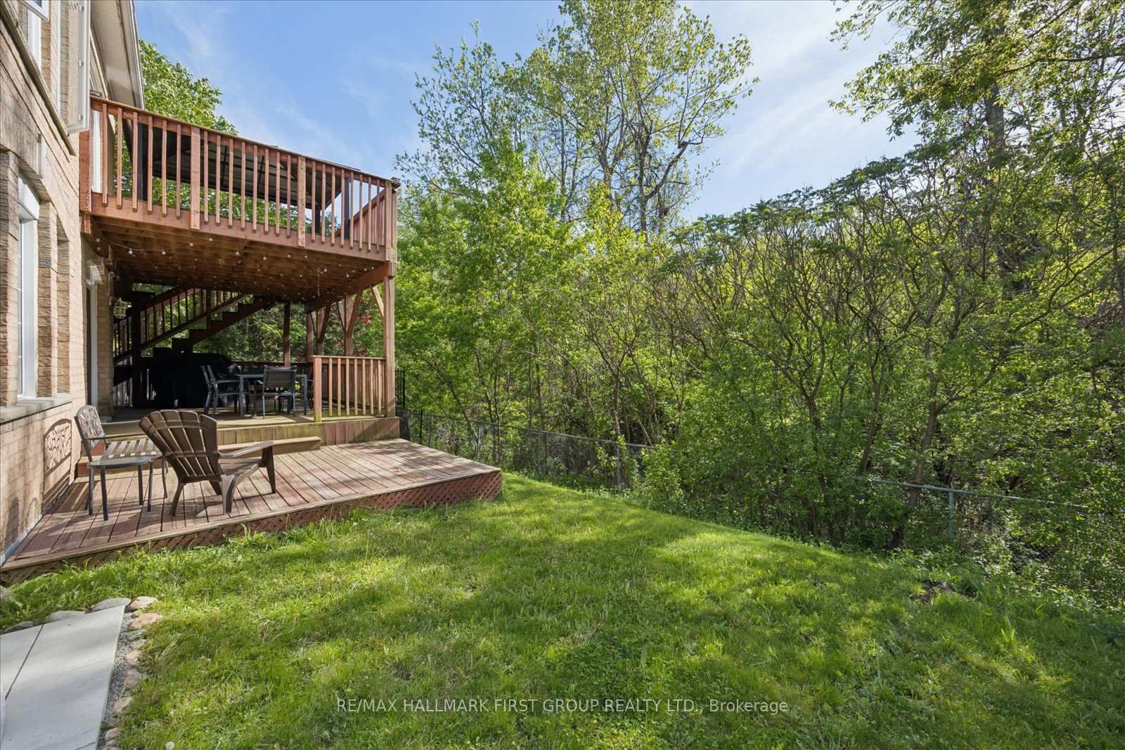 1028 Highbrooke Court • Oshawa, ON photo 39