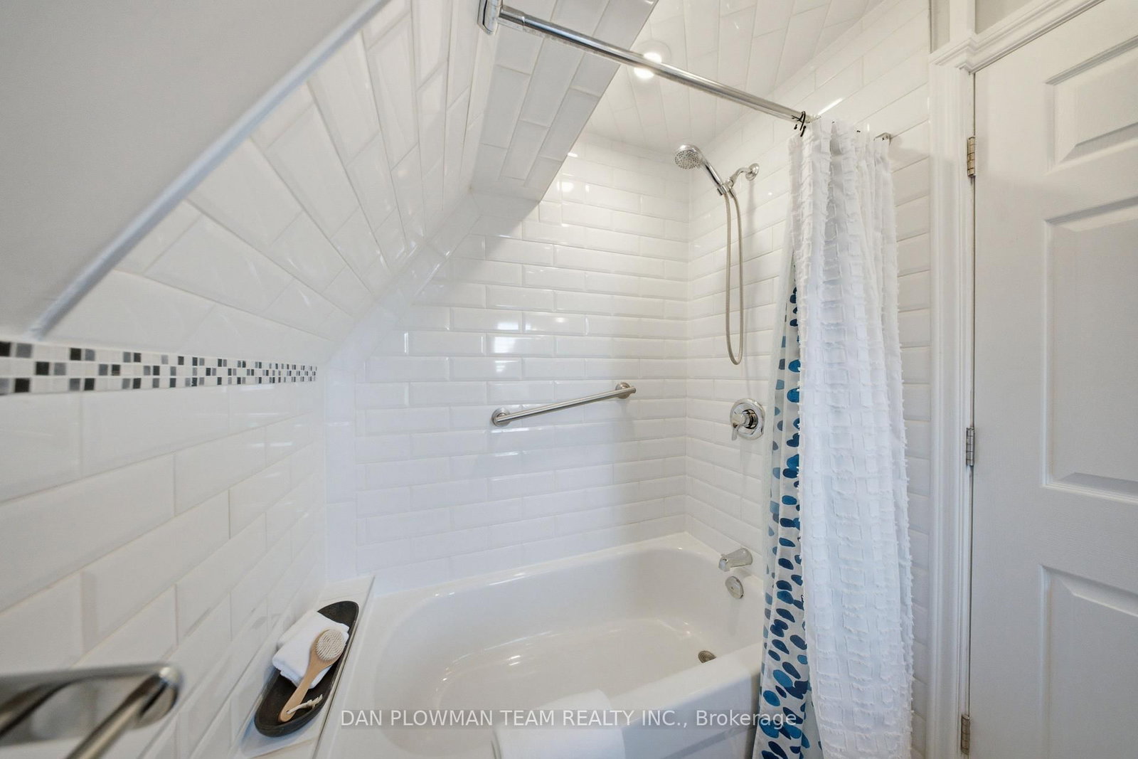37 Wellington Street • Clarington, ON photo 27