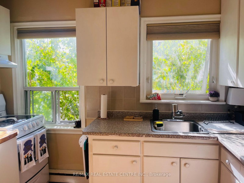 Main Floor - 34 Singleton Road