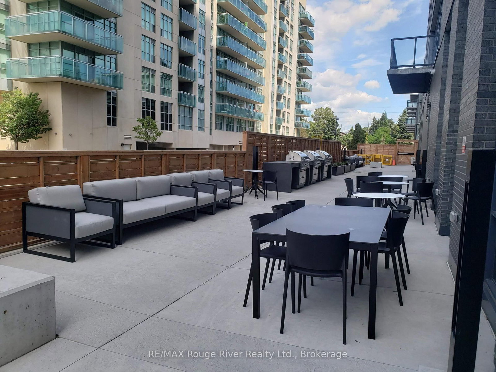 1614 Charles Street • #439 • Whitby, ON photo 27