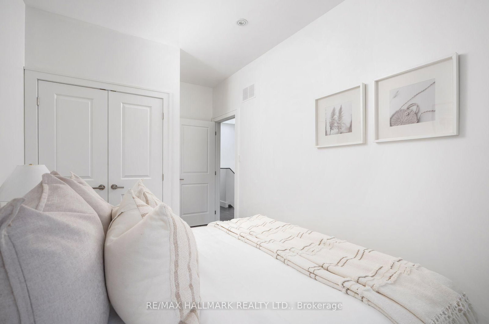 77 Leroy Avenue • Toronto, ON photo 32