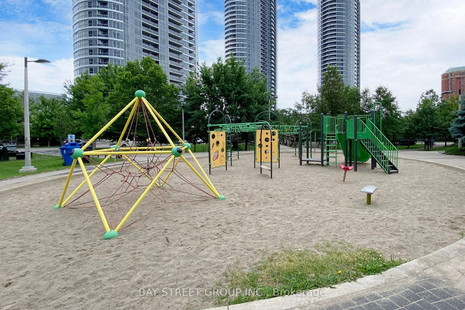 151 Village Green Toronto,ON M1S 0K5 — Photo 46