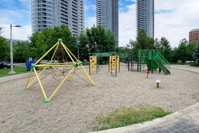 151 Village Green Toronto,ON M1S 0K5 — Photo 46