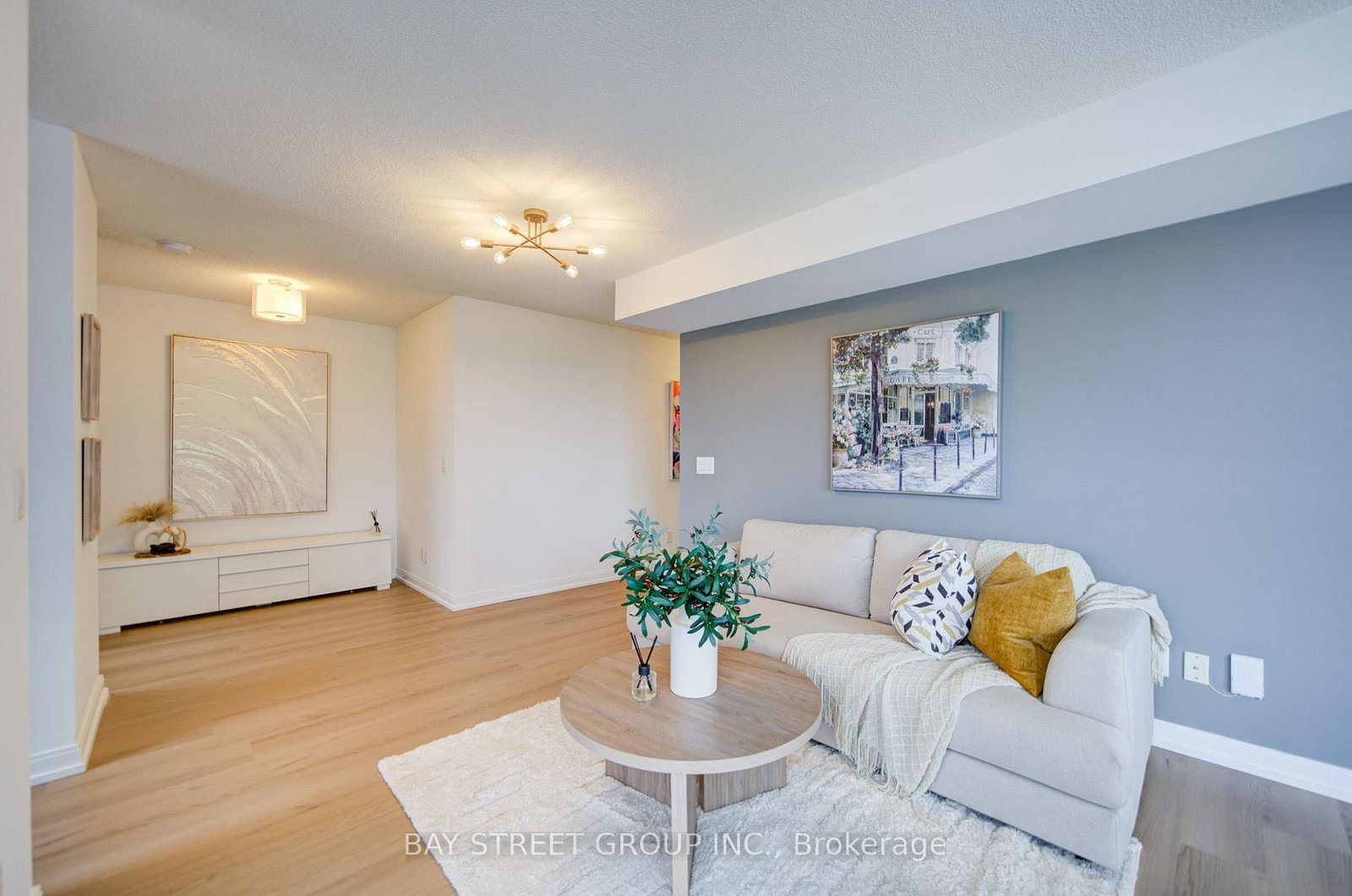 151 Village Green Toronto,ON M1S 0K5 — Photo 5