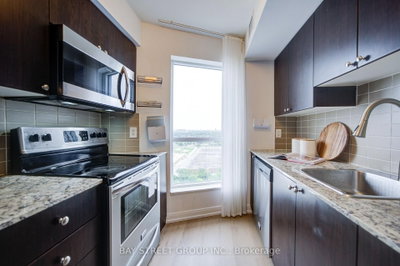 151 Village Green Toronto,ON M1S 0K5 — Photo 8