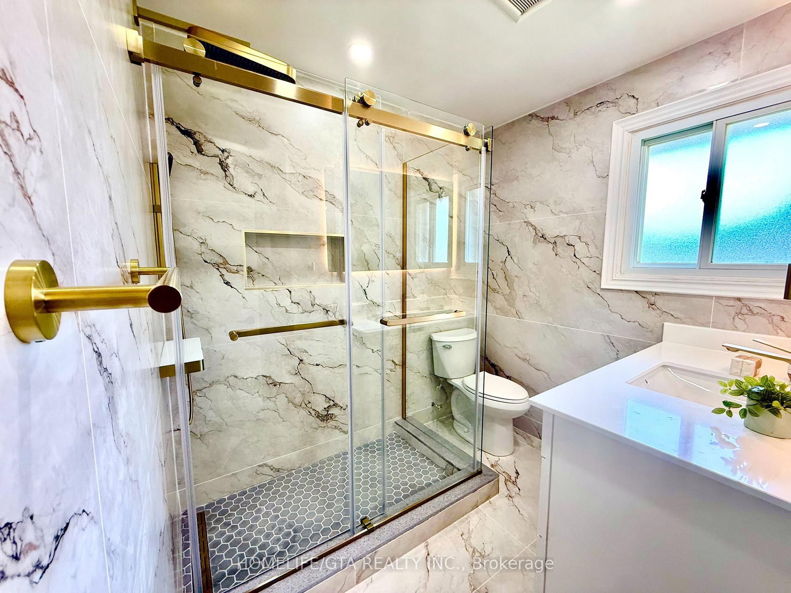 14 Heatherwood Road • Ajax, ON photo 12