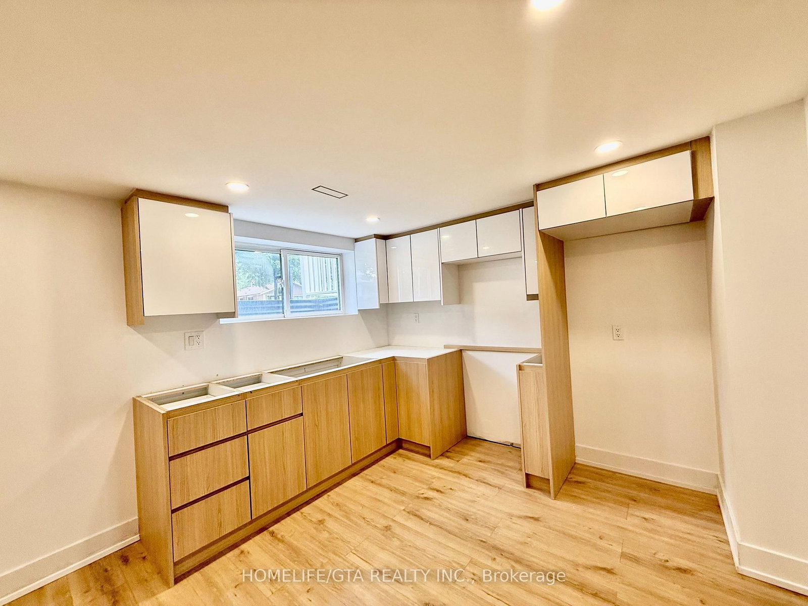 14 Heatherwood Road • Ajax, ON photo 22
