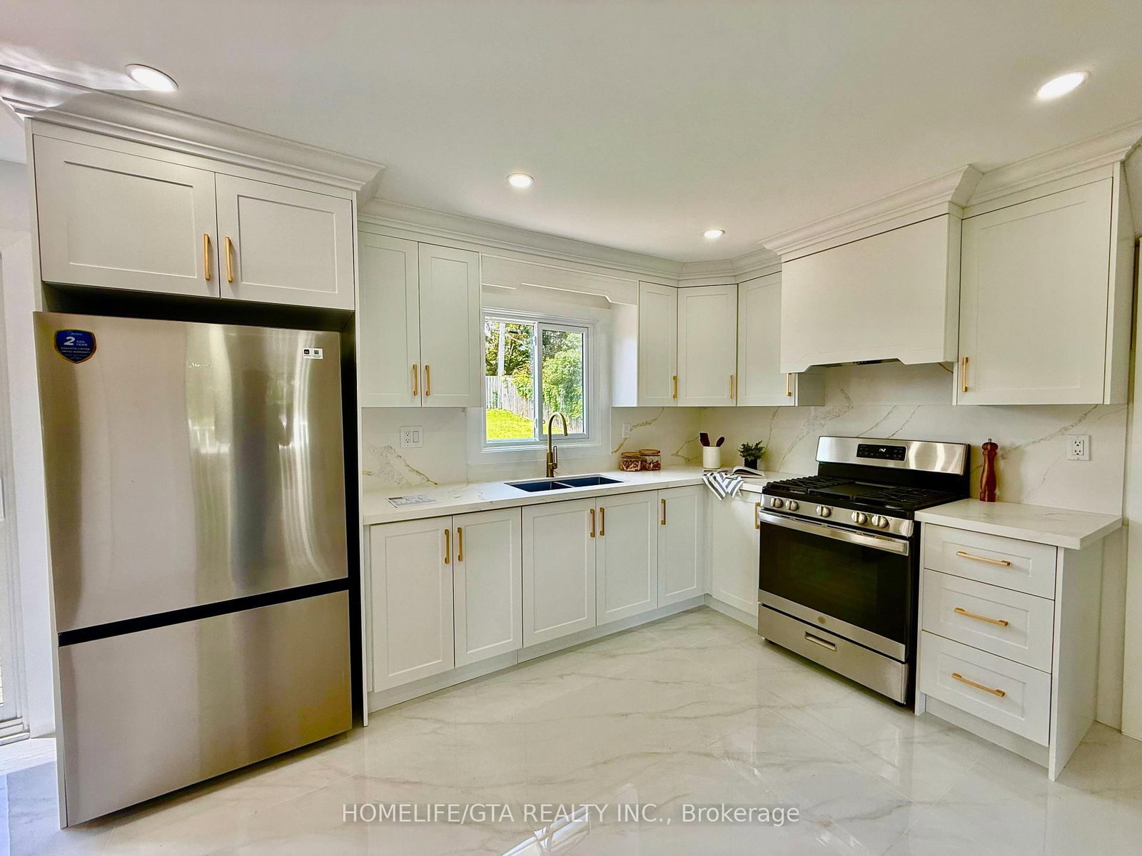 14 Heatherwood Road • Ajax, ON photo 7